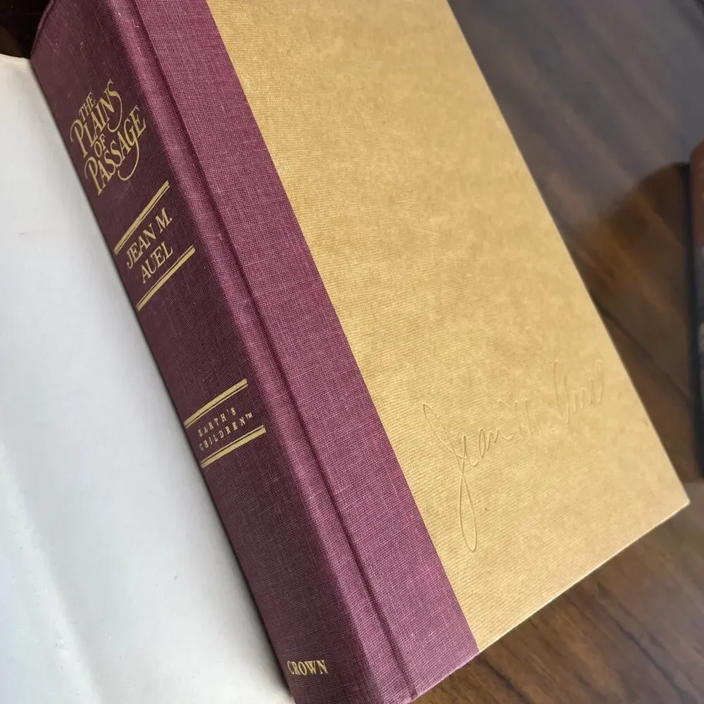 Jean M Auel - 3 First Editions, Hardback With Dust Jackets, Earth’s Children Lot